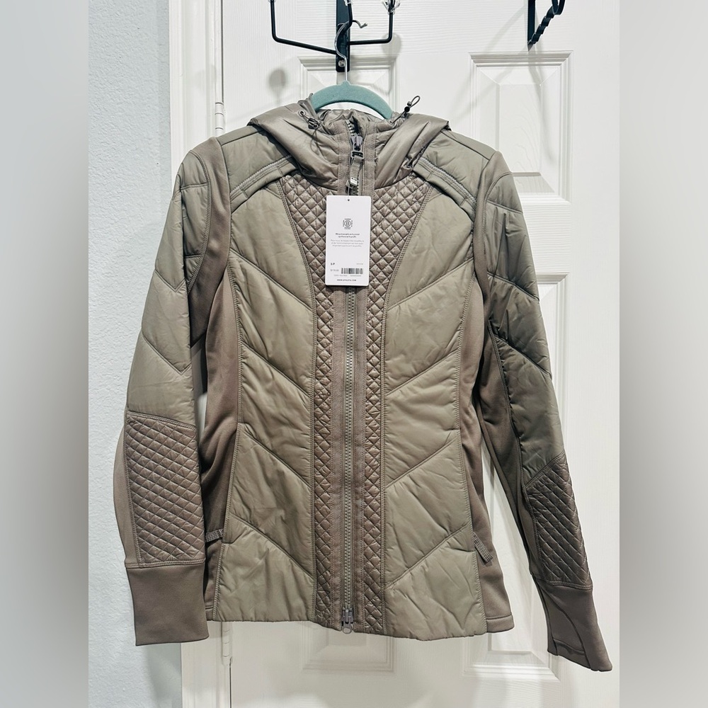 NWT: Women’s Rock Ridge Primaloft Jacket, Gray, Small